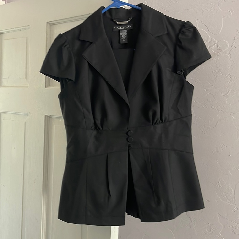 Laundry skirt suit set, absolutely stunning